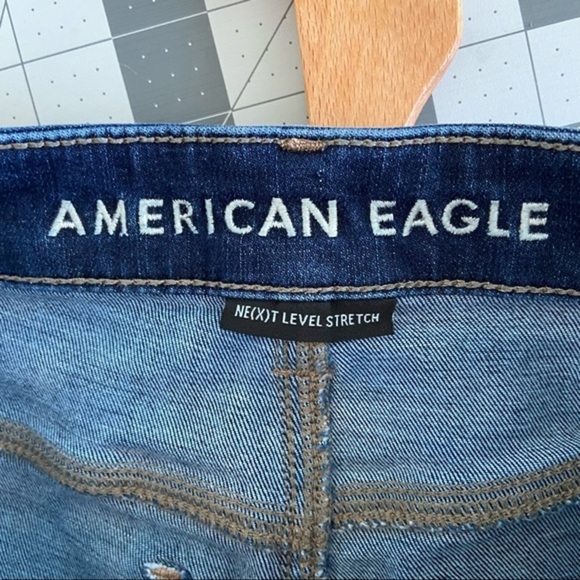 American Eagle shorts high waisted dark wash cut off next level stretch size 2 - Picture 3 of 4